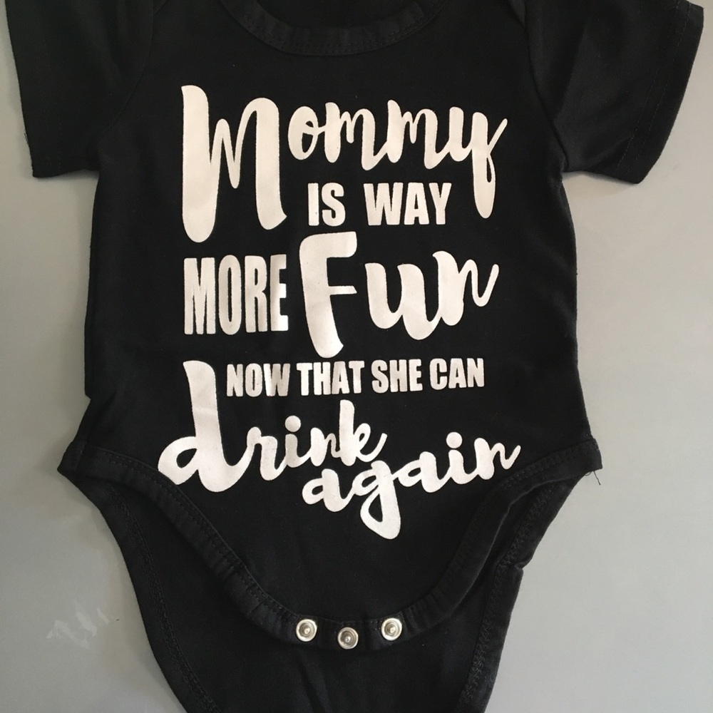 🎉HP🎉MOMMY IS WAY MORE FUN bodysuit